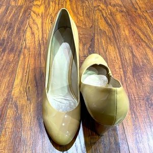 Via spiga beige patent wedges